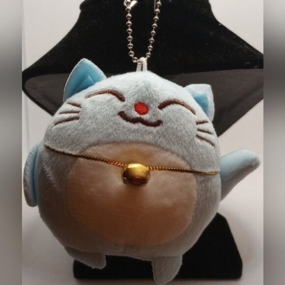 Adjustable Crossbody Bag and Two Gifts - Picture 13 of 14